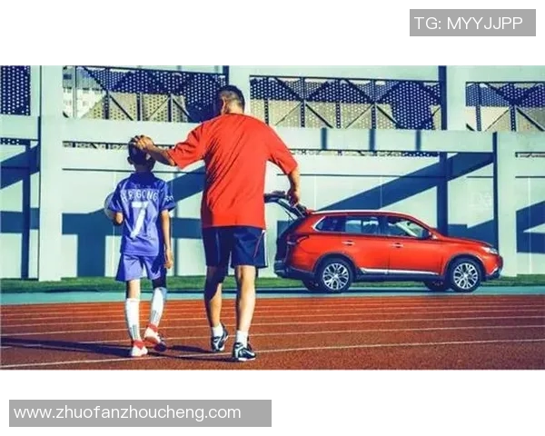 车内放着足球明星与我同行的奇妙旅程与梦想的碰撞 车内放着足球明星与我同行的奇妙旅程与梦想的碰撞